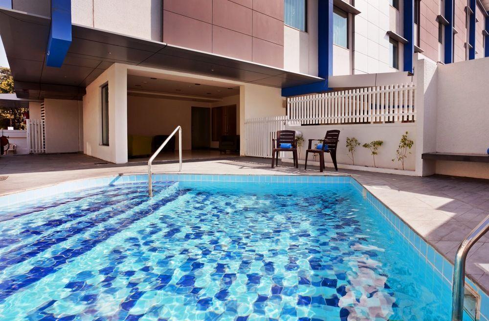 Hampton By Hilton Vadodara-Alkapuri Exterior foto